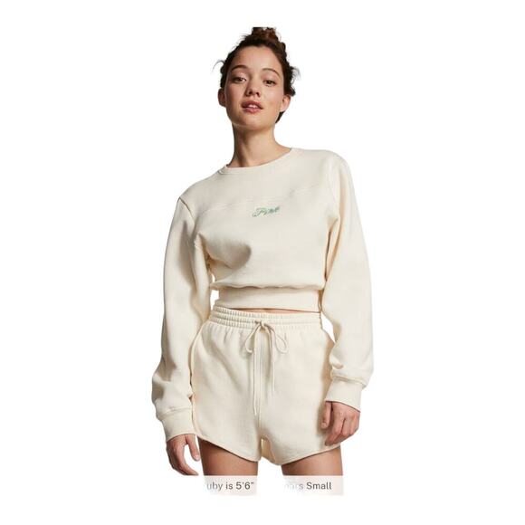 Victoria Secrect PINK
IVY FLEECE CURVED HEM DRAWSTRING WAIST SHORTS‎ - Picture 1 of 9